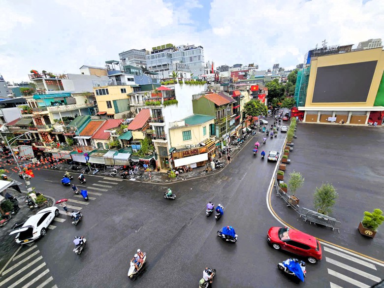 Người d&acirc;n n&oacute;i g&igrave; về kh&ocirc;ng gian đi bộ tại khu vực quảng trường Đ&ocirc;ng Kinh - Nghĩa Thục?- Ảnh 8.