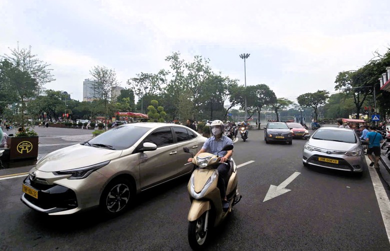 Người d&acirc;n n&oacute;i g&igrave; về kh&ocirc;ng gian đi bộ tại khu vực quảng trường Đ&ocirc;ng Kinh - Nghĩa Thục?- Ảnh 7.