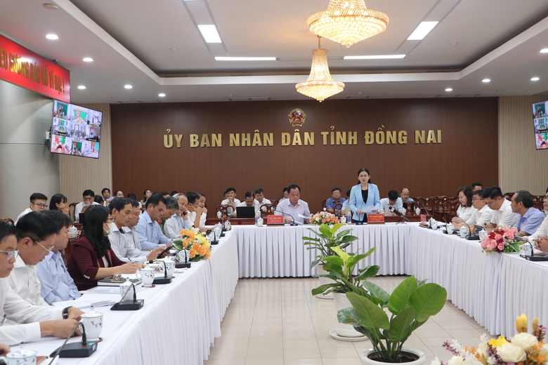 Đồng Nai: &Aacute;p dụng thưởng - phạt, đơn vị chậm giải ng&acirc;n vốn sẽ bị hạ bậc thi đua- Ảnh 2.