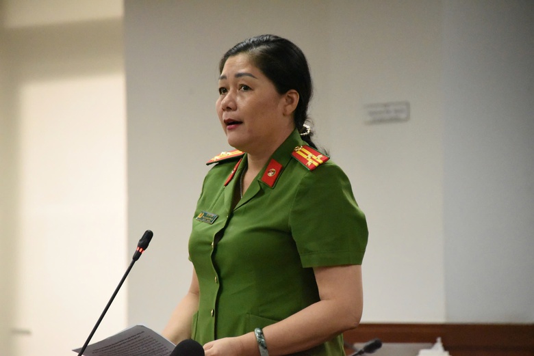 C&ocirc;ng an TP.HCM mở đường d&acirc;y n&oacute;ng giải quyết vướng mắc cư tr&uacute;, CCCD- Ảnh 1.