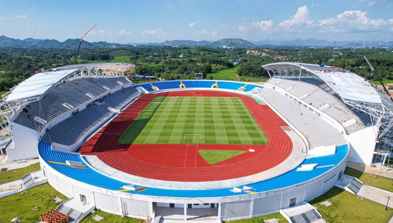 S&acirc;n vận động Th&aacute;i Nguy&ecirc;n được gắn biển c&ocirc;ng tr&igrave;nh ch&agrave;o mừng đại hội Đảng bộ tỉnh- Ảnh 2.