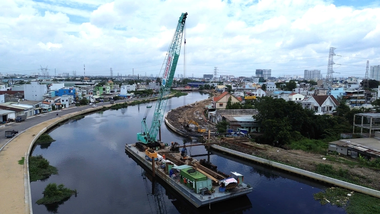 Nhiều hạng mục vẫn dở dang, dự &aacute;n k&ecirc;nh Tham Lương - Bến C&aacute;t c&oacute; về đ&iacute;ch đ&uacute;ng hẹn?- Ảnh 1.