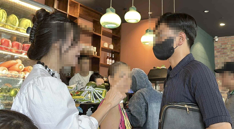 Vụ "tổng t&agrave;i" ở qu&aacute;n cafe: Tạm giữ h&igrave;nh sự đối tượng đ&aacute;nh nh&acirc;n vi&ecirc;n- Ảnh 2.