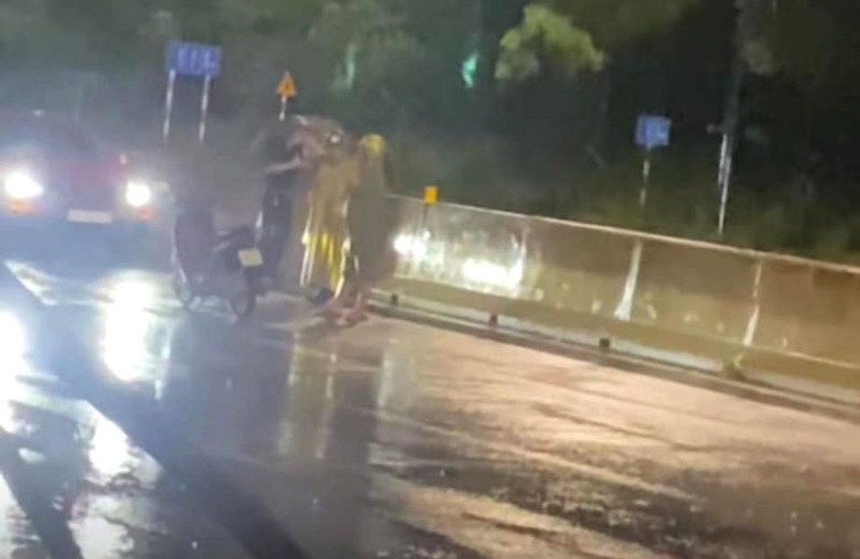 Vị trí phát hiện thi thể nạn nhân. Vị trí phát hiện thi thể nạn nhân.