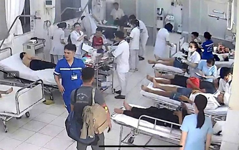 Các nạn nhân được chuyển về cấp cứu tại Bệnh viện Đa khoa Khánh Hòa. Các nạn nhân được chuyển về cấp cứu tại Bệnh viện Đa khoa Khánh Hòa.