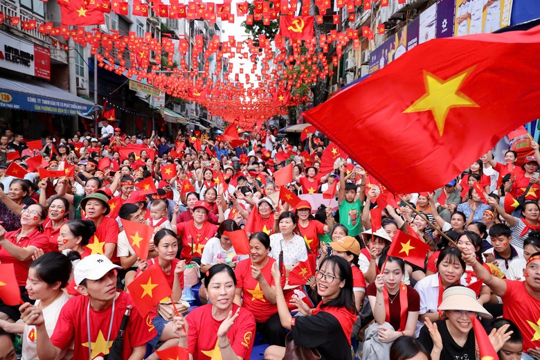 H&agrave; Nội đ&oacute;n lượng kh&aacute;ch kỷ lục dịp Quốc kh&aacute;nh 2/9- Ảnh 1.