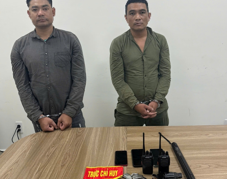 Bắt giữ hai đối tượng giả danh công an, cướp tài sản ở Hải Phòng- Ảnh 1. Bắt giữ hai đối tượng giả danh công an, cướp tài sản ở Hải Phòng- Ảnh 1.