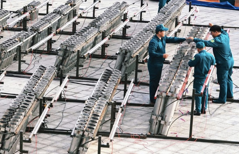 Đồng Nai - TP.HCM: Chuẩn bị xong ng&agrave;n gi&agrave;n ph&aacute;o hoa sẵn s&agrave;ng chờ tỏa s&aacute;ng giữa phố v&agrave; biển- Ảnh 3.