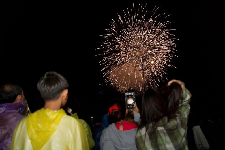 Mãn nhãn với đại tiệc ánh sáng chào mừng Quốc khánh 2/9 tại nhiều tỉnh, thành- Ảnh 10. Mãn nhãn với đại tiệc ánh sáng chào mừng Quốc khánh 2/9 tại nhiều tỉnh, thành- Ảnh 10.