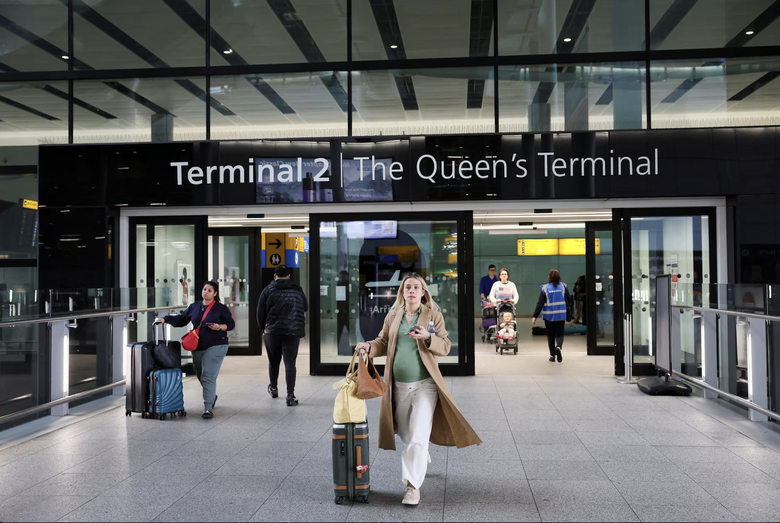 Tấn công mạng làm gián đoạn hoạt động tại các sân bay châu Âu- Ảnh 2. Tấn công mạng làm gián đoạn hoạt động tại các sân bay châu Âu- Ảnh 2.