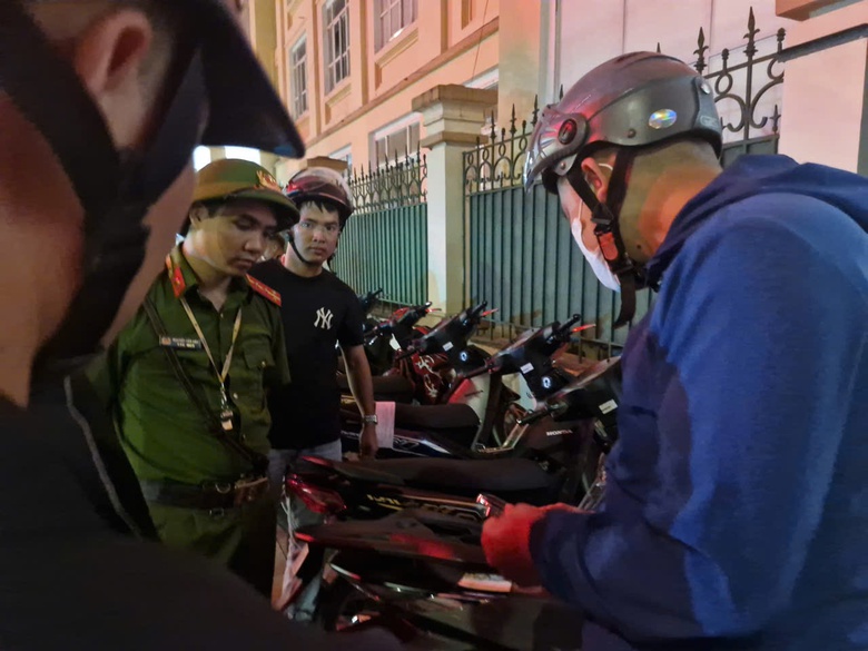 Quyết liệt ngăn chặn học sinh v&agrave; thanh, thiếu ni&ecirc;n vi phạm ATGT ở Th&aacute;i Nguy&ecirc;n- Ảnh 7.