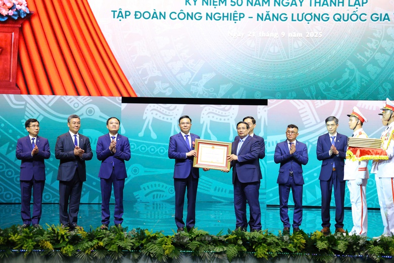 Chặng đường Petrovietnam được viết bằng &yacute; ch&iacute; tự lực, tự cường, kh&aacute;t vọng Việt Nam- Ảnh 3.