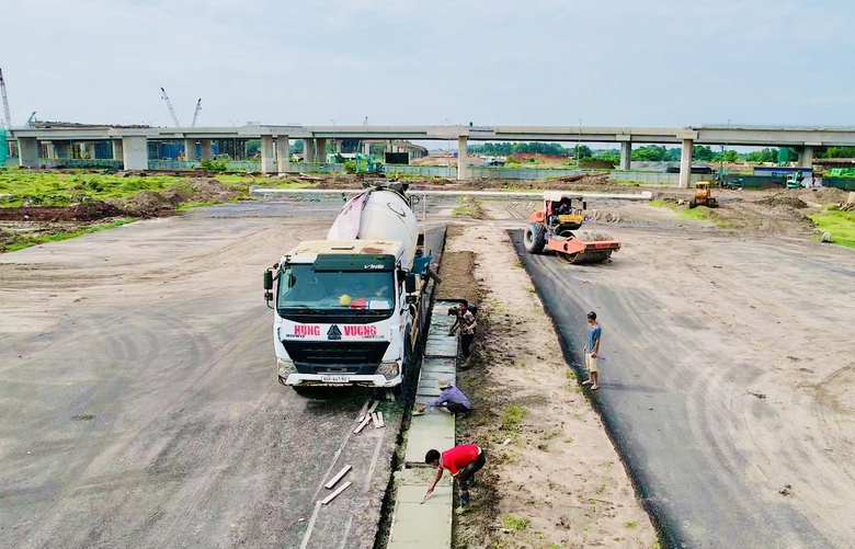 Mưa ngập cản trở, cao tốc Biên Hòa - Vũng Tàu tăng tốc để về đích đúng hẹn 19/12- Ảnh 8. Mưa ngập cản trở, cao tốc Biên Hòa - Vũng Tàu tăng tốc để về đích đúng hẹn 19/12- Ảnh 8.