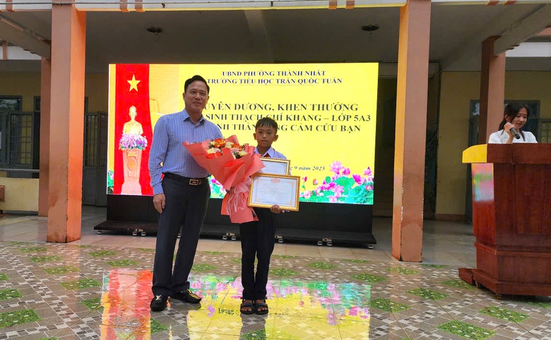 Đắk Lắk: Tuy&ecirc;n dương học sinh lớp 5 dũng cảm cứu bạn trong vụ thảm &aacute;n- Ảnh 1.