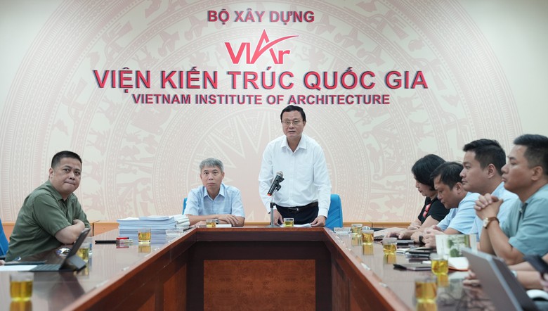 Viện trưởng Viện Kiến tr&uacute;c quốc gia Hồ Ch&iacute; Quang ph&aacute;t biểu khai mạc Hội nghị.