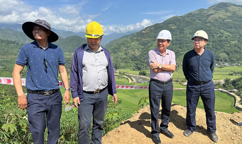 EVNNPT đ&ocirc;n đốc tiến độ dự &aacute;n đường d&acirc;y 220kV Than Uy&ecirc;n - L&agrave;o Cai- Ảnh 1.