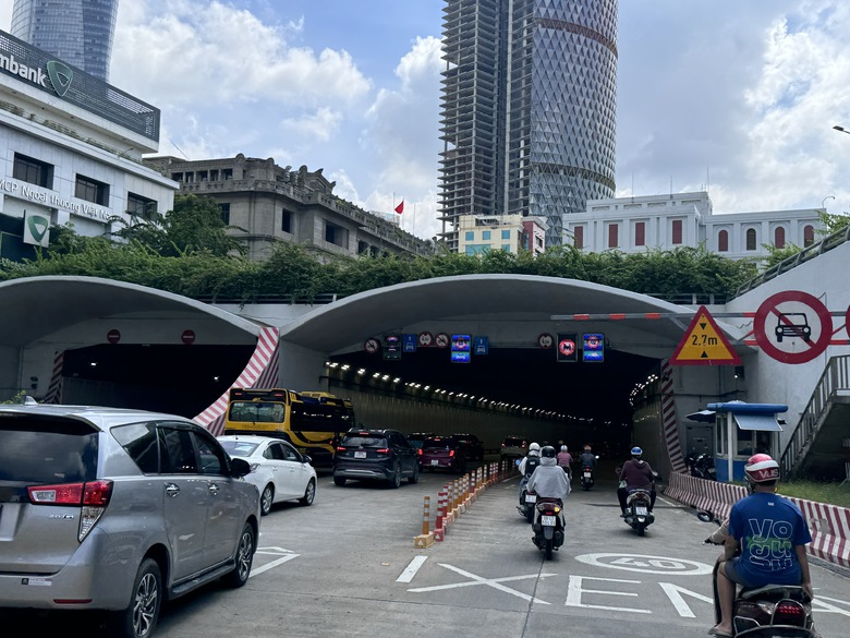 TP.HCM: Cấm xe v&agrave;o hầm s&ocirc;ng S&agrave;i G&ograve;n 3 ng&agrave;y để diễn tập ph&ograve;ng ch&aacute;y chữa ch&aacute;y- Ảnh 1.