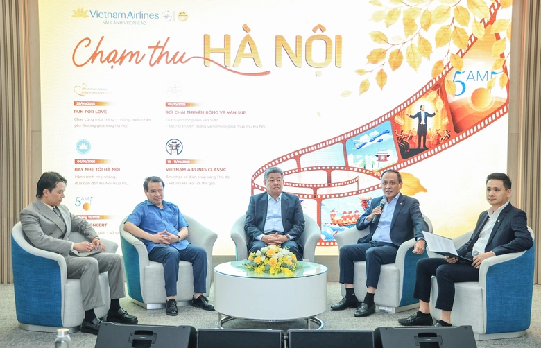 H&agrave;nh tr&igrave;nh cảm x&uacute;c c&ugrave;ng Vietnam Airlines "Chạm thu H&agrave; Nội"- Ảnh 2.