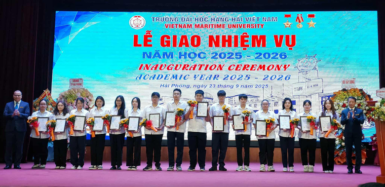 Đại học Hàng hải Việt Nam hướng tới mục tiêu trở thành trường trọng điểm quốc gia- Ảnh 3. Đại học Hàng hải Việt Nam hướng tới mục tiêu trở thành trường trọng điểm quốc gia- Ảnh 3.
