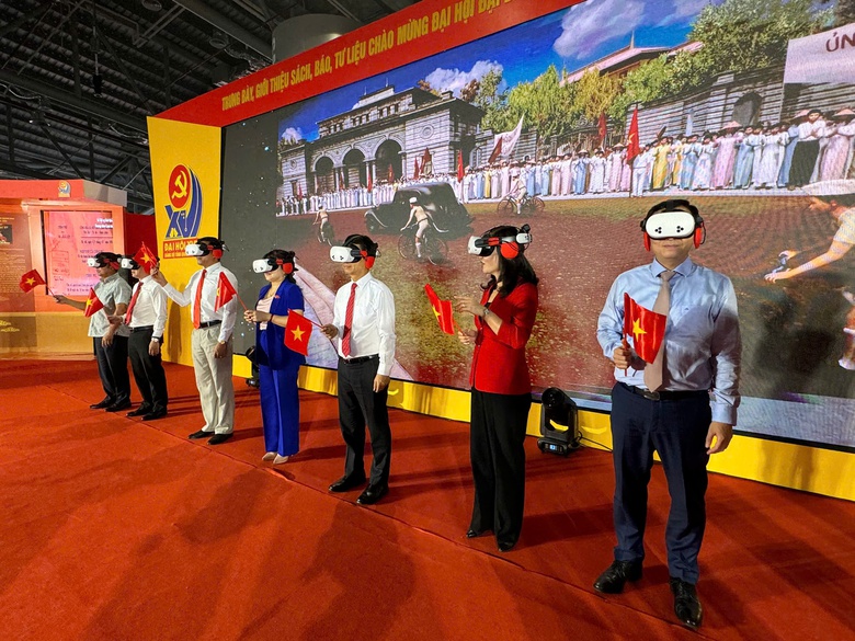 Quảng Ninh trưng bày, triển lãm chào mừng Đại hội Đảng bộ tỉnh lần thứ XVI- Ảnh 7. Quảng Ninh trưng bày, triển lãm chào mừng Đại hội Đảng bộ tỉnh lần thứ XVI- Ảnh 7.