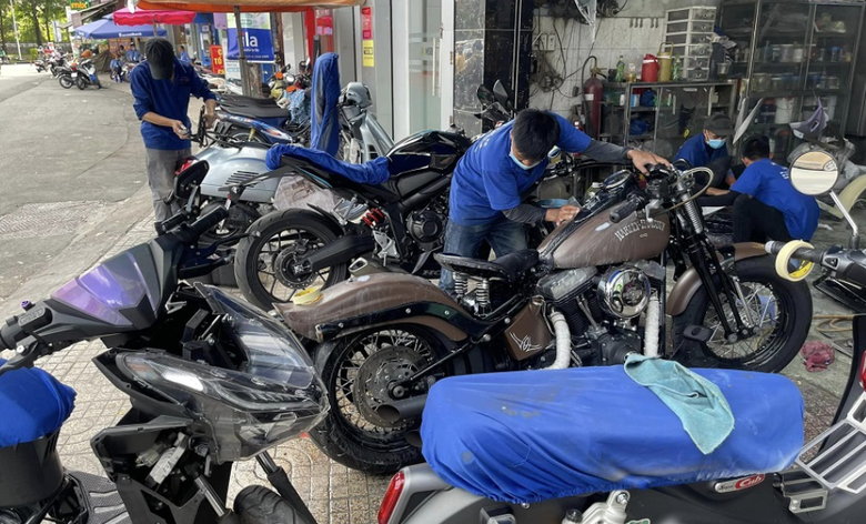 Th&ecirc;m &ldquo;l&aacute; chắn&rdquo; an to&agrave;n cho xe m&aacute;y cải tạo- Ảnh 1.