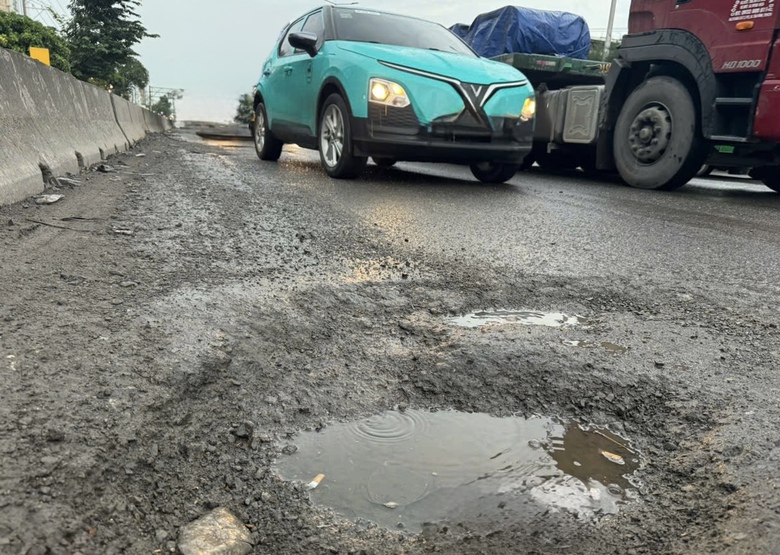 Hơn 270 tỷ đồng n&acirc;ng cấp, khắc phục hư hỏng tr&ecirc;n quốc lộ 51 qua Đồng Nai- Ảnh 7.