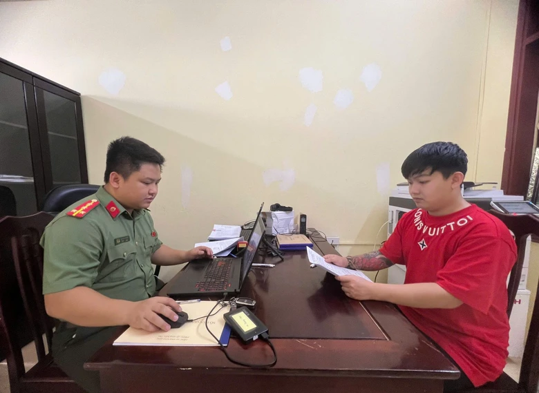 Ninh B&igrave;nh: Khởi tố đối tượng x&acirc;m nhập tr&aacute;i ph&eacute;p v&agrave;o mạng m&aacute;y t&iacute;nh để đ&aacute;nh cắp dữ liệu- Ảnh 1.