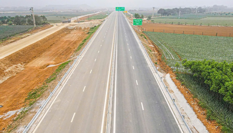 Xem xét đền bù nhà dân bị rạn nứt do thi công cao tốc qua Thanh Hoá trong quý IV- Ảnh 1. Xem xét đền bù nhà dân bị rạn nứt do thi công cao tốc qua Thanh Hoá trong quý IV- Ảnh 1.