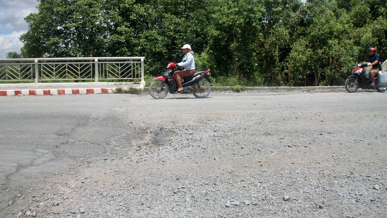 C&agrave; Mau tăng tốc thi c&ocirc;ng đường dẫn v&agrave;o cầu Trần Văn Sớm- Ảnh 2.