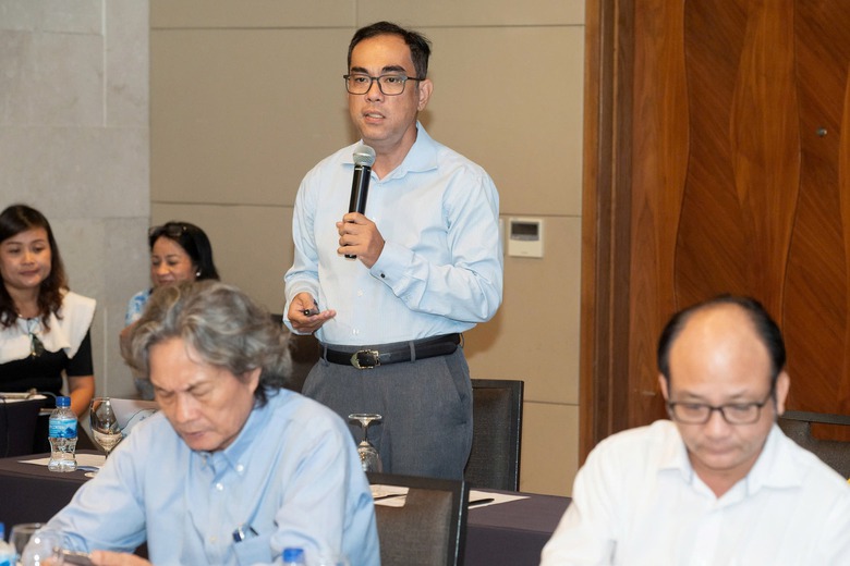 PGS.TS Thăng Long: Nên gấp rút xây dựng cơ chế quản lý với phim tổng tài- Ảnh 4. PGS.TS Thăng Long: Nên gấp rút xây dựng cơ chế quản lý với phim tổng tài- Ảnh 4.