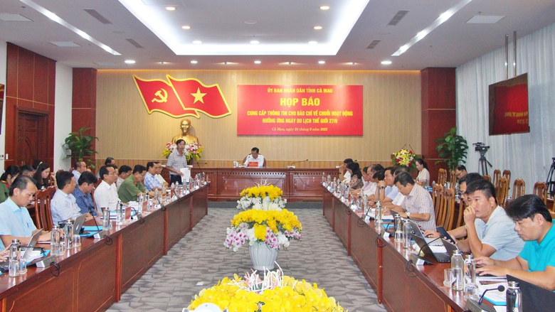 Giao th&ocirc;ng kết nối, vực dậy tiềm năng du lịch v&ugrave;ng địa đầu cực Nam của Tổ quốc- Ảnh 1.