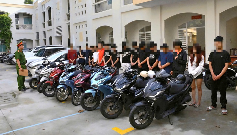 Triệu tập nh&oacute;m đối tượng g&acirc;y n&aacute;o loạn đường phố Đ&agrave; Nẵng trong đ&ecirc;m- Ảnh 1.