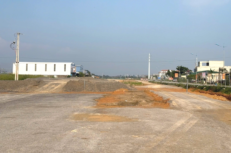 Thanh H&oacute;a: Dự &aacute;n mở rộng Đại lộ Nam s&ocirc;ng M&atilde; thi c&ocirc;ng cầm chừng v&igrave; thiếu vật liệu- Ảnh 5.