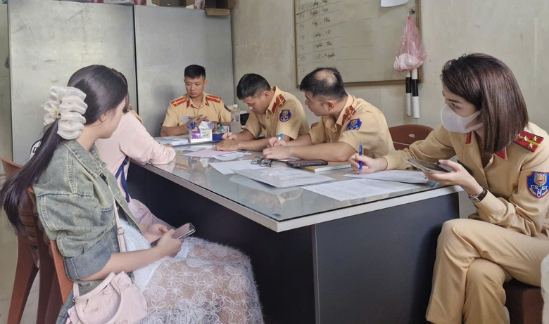 Cao Bằng: Giao xe m&aacute;y cho con đi đến trường, 314 phụ huynh bị xử phạt- Ảnh 2.