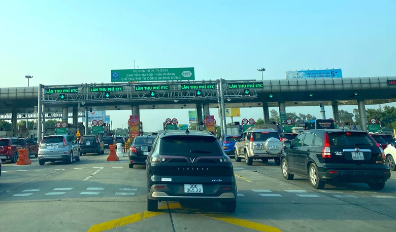 Cục Đường bộ th&uacute;c tiến độ chuyển đổi t&agrave;i khoản thu ph&iacute;- Ảnh 1.