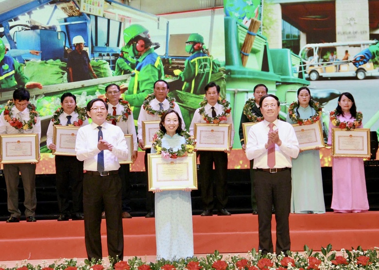 Gia Lai t&ocirc;n vinh 80 gương điển h&igrave;nh ti&ecirc;n tiến tại Đại hội Thi đua y&ecirc;u nước lần thứ I- Ảnh 2.