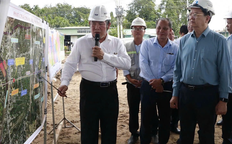 Ph&oacute; Thủ tướng Mai Văn Ch&iacute;nh kiểm tra tiến độ dự &aacute;n đường V&agrave;nh đai 3 TP.HCM- Ảnh 1.