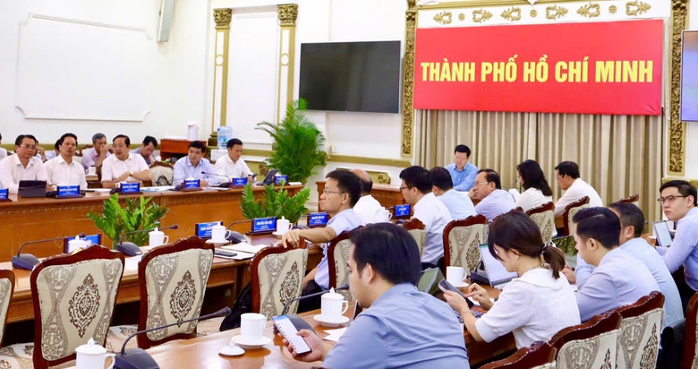 Ph&oacute; Thủ tướng Mai Văn Ch&iacute;nh: L&agrave;m 3 ca 4 k&iacute;p, thi đua 100 ng&agrave;y đ&ecirc;m ho&agrave;n th&agrave;nh V&agrave;nh đai 3- Ảnh 2.
