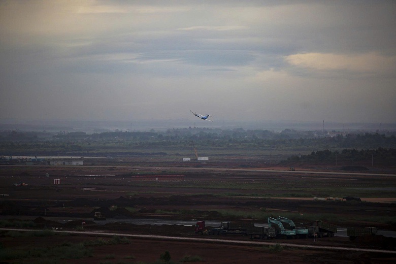 Chuyến bay hiệu chuẩn đầu ti&ecirc;n tiếp cận đường băng s&acirc;n bay Long Th&agrave;nh- Ảnh 9.