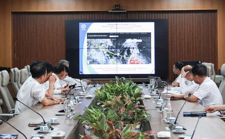 Lập kế hoạch tr&aacute;nh bay dồn, bay chờ, giảm thiểu rủi ro từ b&atilde;o Bualoi- Ảnh 1.