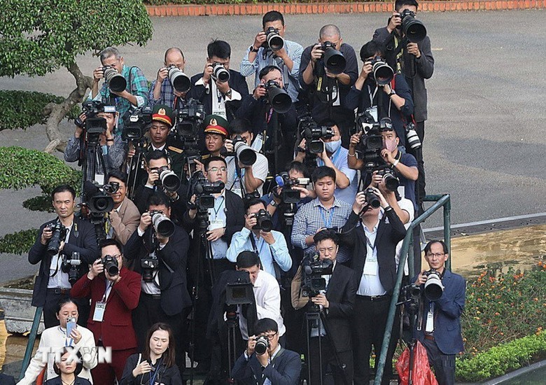 Báo và phát thanh, truyền hình tỉnh có không quá 4 phó giám đốc, 6 đơn vị cấp phòng- Ảnh 1. Báo và phát thanh, truyền hình tỉnh có không quá 4 phó giám đốc, 6 đơn vị cấp phòng- Ảnh 1.