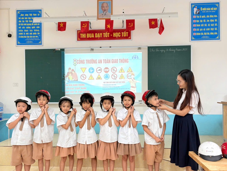 Nhiều c&aacute;ch l&agrave;m linh hoạt tuy&ecirc;n truyền luật giao th&ocirc;ng trong trường tiểu học ở Ph&uacute; Thọ- Ảnh 1.