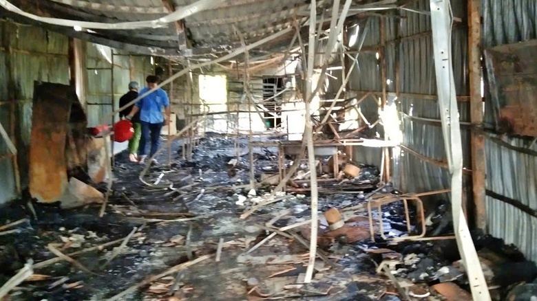 C&agrave; Mau: Ch&aacute;y nh&agrave; trong đ&ecirc;m, b&eacute; trai 9 tuổi tử vong- Ảnh 1.