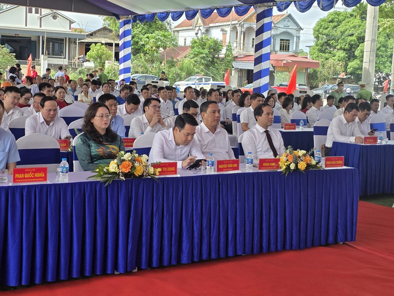 Khánh thành đường nối tỉnh lộ 163 với đường cao tốc Nội Bài - Lào Cai- Ảnh 3. Khánh thành đường nối tỉnh lộ 163 với đường cao tốc Nội Bài - Lào Cai- Ảnh 3.