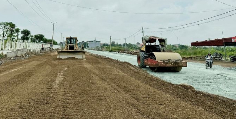Ninh B&igrave;nh: Tăng tốc triển khai c&aacute;c dự &aacute;n x&acirc;y dựng ch&agrave;o mừng Đại hội Đảng- Ảnh 3.