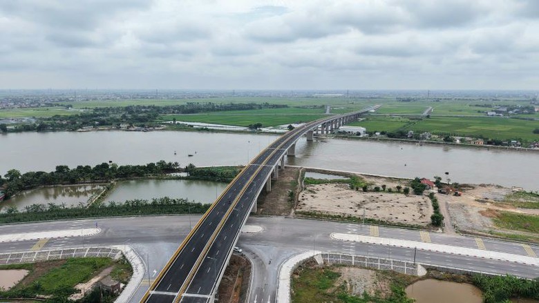 Ninh B&igrave;nh: Tăng tốc triển khai c&aacute;c dự &aacute;n x&acirc;y dựng ch&agrave;o mừng Đại hội Đảng- Ảnh 2.
