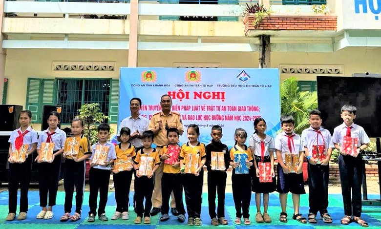 Kh&aacute;nh H&ograve;a đặt mục ti&ecirc;u 95% trẻ em biết quy định về an to&agrave;n giao th&ocirc;ng đường bộ- Ảnh 2.