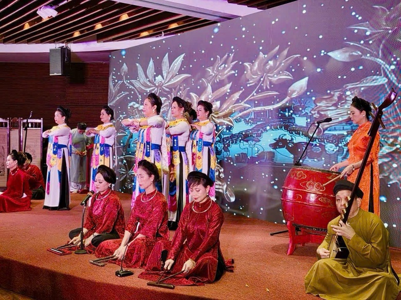 Hơn 200 nghệ nh&acirc;n, th&iacute; sinh tham dự Li&ecirc;n hoan Ca tr&ugrave; H&agrave; Nội lần thứ 4- Ảnh 2.