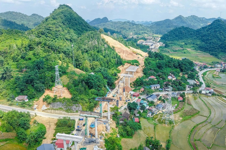 "Cởi trói" nguồn vốn, tạo sức hút cho dự án PPP giao thông- Ảnh 1. "Cởi trói" nguồn vốn, tạo sức hút cho dự án PPP giao thông- Ảnh 1.