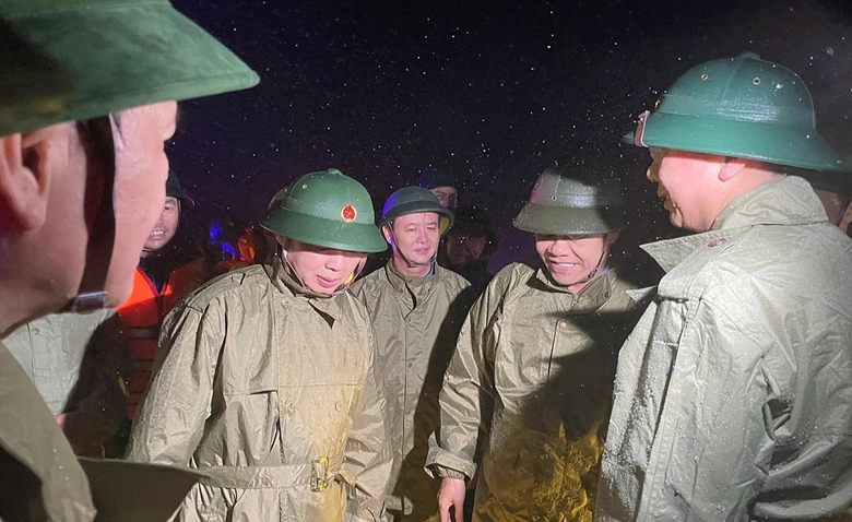 Khẩn cấp cấm cầu Cửa Hội, cao tốc Bắc - Nam qua 3 tỉnh để ứng ph&oacute; b&atilde;o số 10- Ảnh 2.